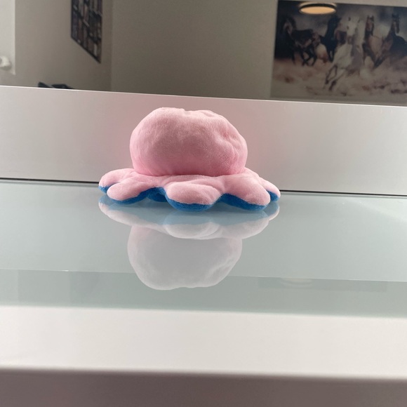 TeeTurtle reversible octopus plushy - Picture 3 of 4